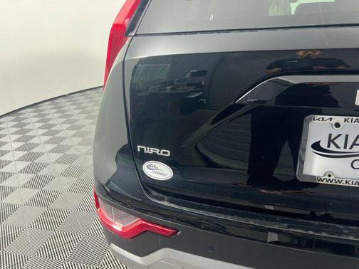2025 Kia Niro EX