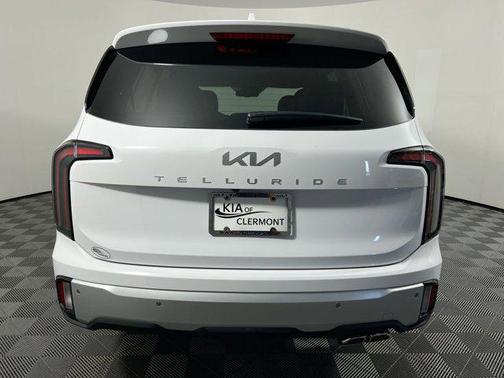 Glacial White Pearl 2024 Kia Telluride EX
