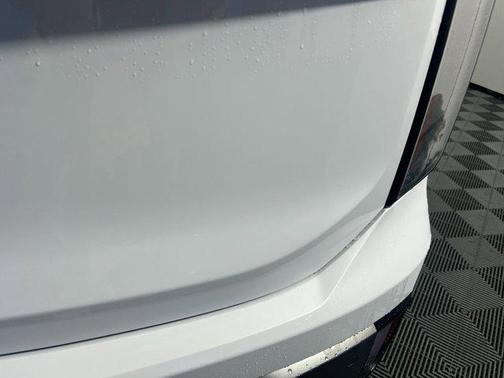 Glacial White Pearl 2024 Kia Telluride EX