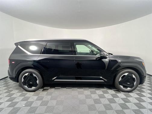 2026 Kia EV9 Light Short Range