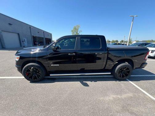 Diamond Black Crystal Pearlcoat 2022 RAM 1500 HFE