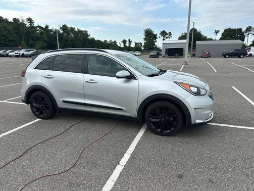 Silky Silver 2019 Kia Niro s Touring