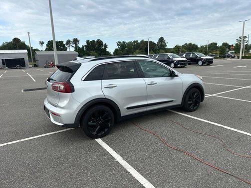 Silky Silver 2019 Kia Niro s Touring