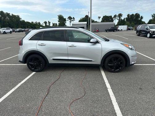 Silky Silver 2019 Kia Niro s Touring