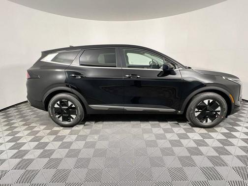 Fusion Black 2026 Kia Sportage Hybrid LX