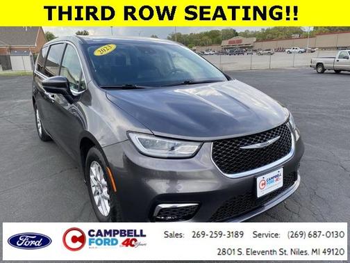 2023 Chrysler Pacifica Touring-L