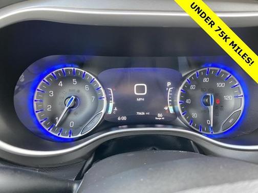 2023 Chrysler Pacifica Touring-L