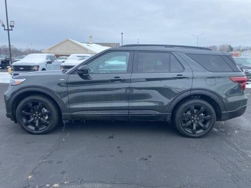 2023 Ford Explorer ST-Line