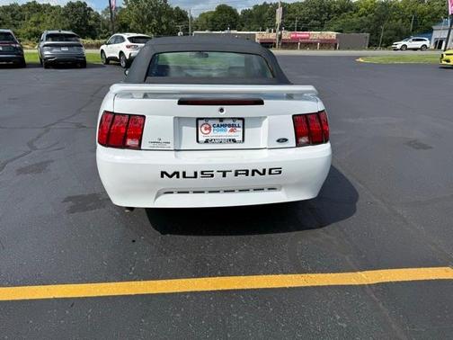 2001 Ford Mustang Base