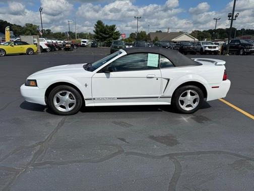 2001 Ford Mustang Base