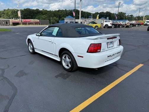 2001 Ford Mustang Base