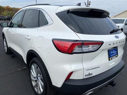 2022 Ford Escape Titanium