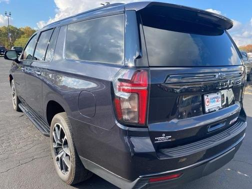 2023 Chevrolet Suburban RST