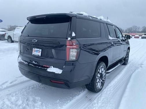 2023 Chevrolet Suburban RST