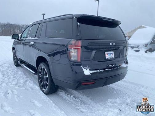 2023 Chevrolet Suburban RST