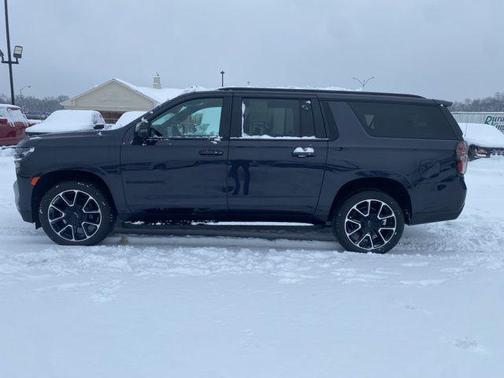 2023 Chevrolet Suburban RST