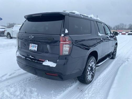 2023 Chevrolet Suburban RST