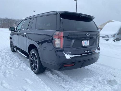 2023 Chevrolet Suburban RST