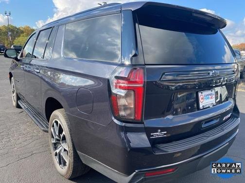 2023 Chevrolet Suburban RST