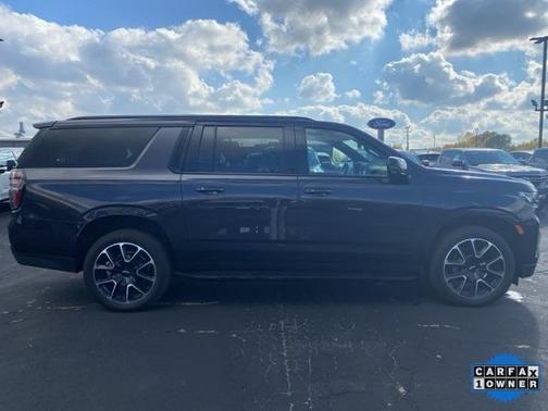 2023 Chevrolet Suburban RST