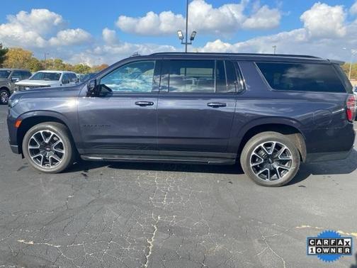 2023 Chevrolet Suburban RST
