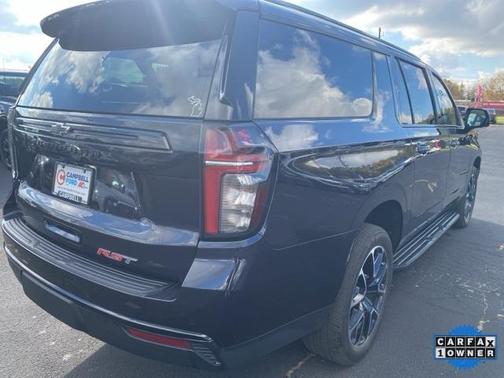 2023 Chevrolet Suburban RST