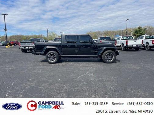 Black Clearcoat 2020 Jeep Gladiator Overland