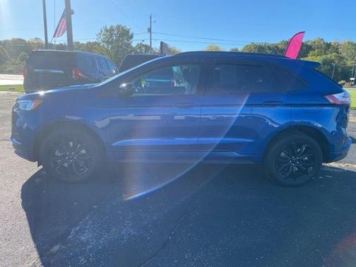 2022 Ford Edge SE