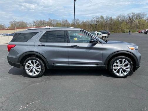 2022 Ford Explorer Platinum