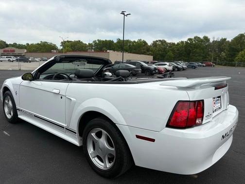 2001 Ford Mustang Base