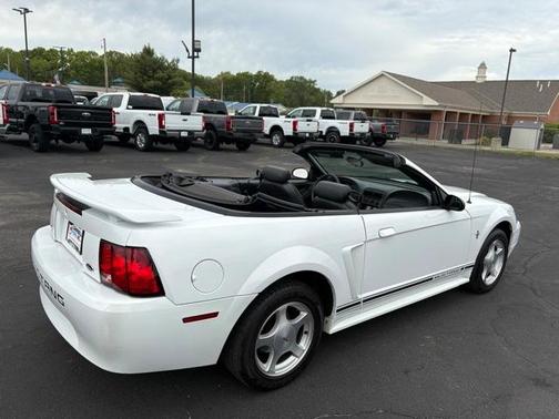 2001 Ford Mustang Base