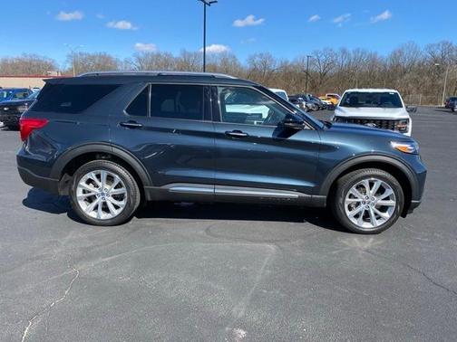 2022 Ford Explorer Platinum