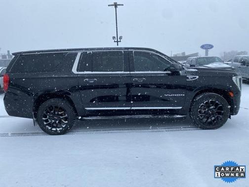 2023 GMC Yukon XL SLT