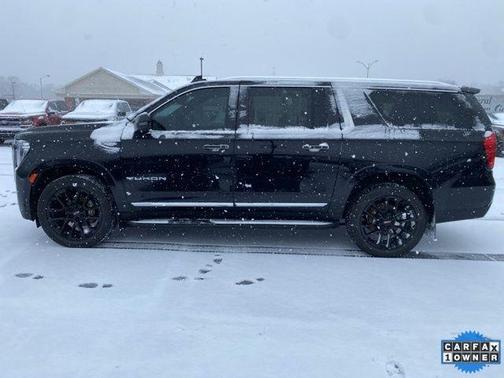 2023 GMC Yukon XL SLT