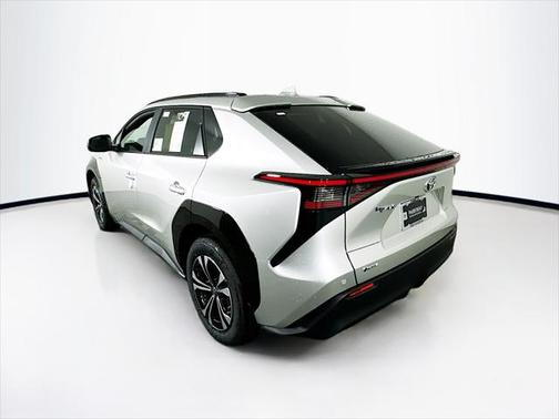 2025 Toyota bZ4X XLE