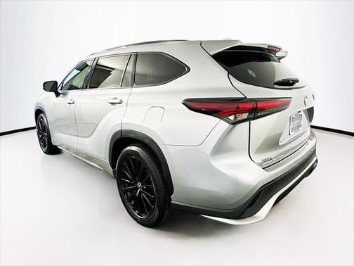 2024 Toyota Highlander XSE