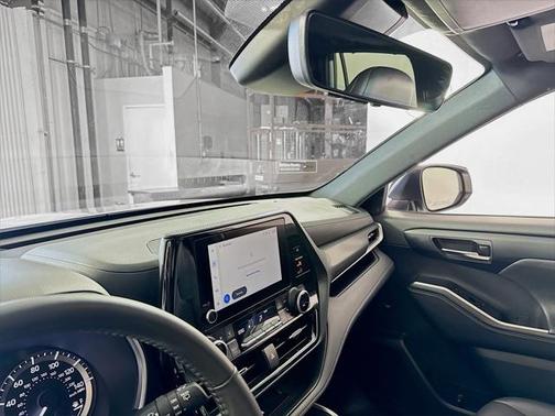 2024 Toyota Highlander XSE