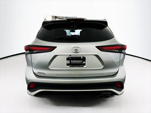 2024 Toyota Highlander XSE