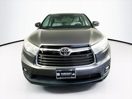 2016 Toyota Highlander LE