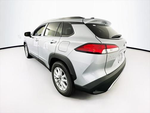 2025 Toyota Corolla Cross LE