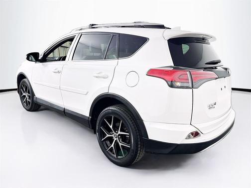 2016 Toyota RAV4 SE
