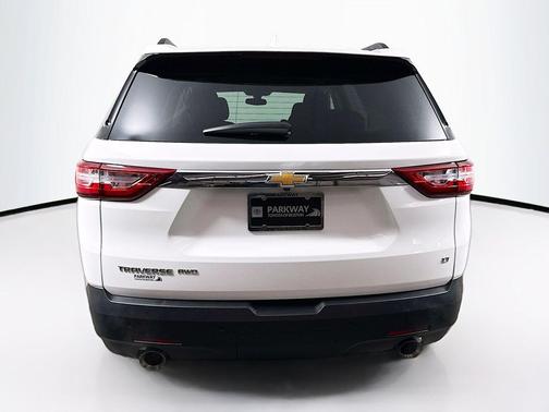 Summit White 2019 Chevrolet Traverse LT Cloth