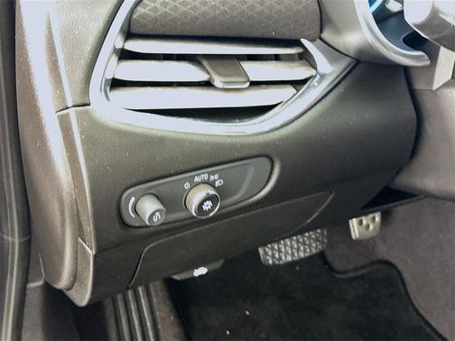 2017 Chevrolet Malibu Hybrid Base