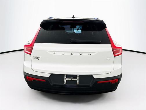 2021 Volvo XC40 Recharge Pure Electric P8