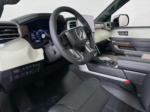 2025 Toyota Sequoia Base