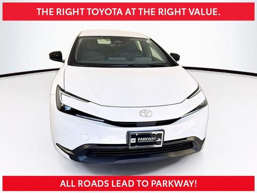 Pearl 2024 Toyota Prius LE