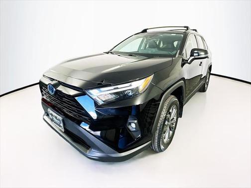2022 Toyota RAV4 Hybrid XLE Premium