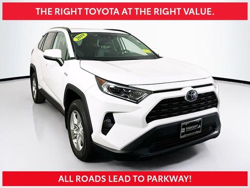 White 2019 Toyota RAV4 Hybrid XLE