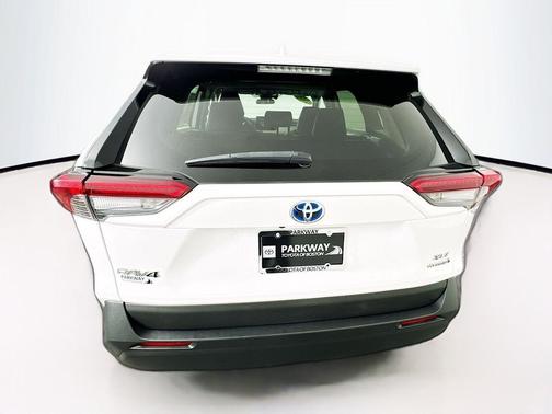 Super White 2019 Toyota RAV4 Hybrid XLE