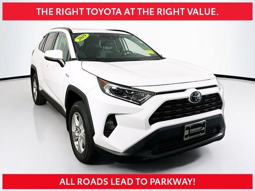 Super White 2019 Toyota RAV4 Hybrid XLE